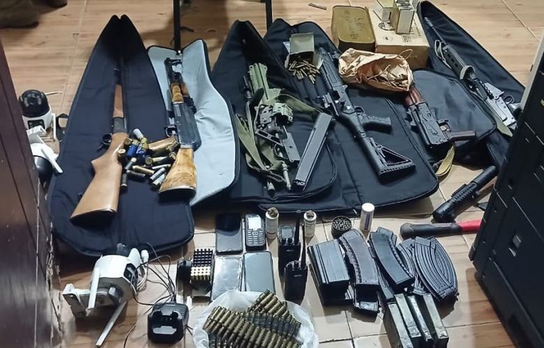 تبادل إطلاق نار خلال عملية دهم... وإصابة أحد المطلوبين
