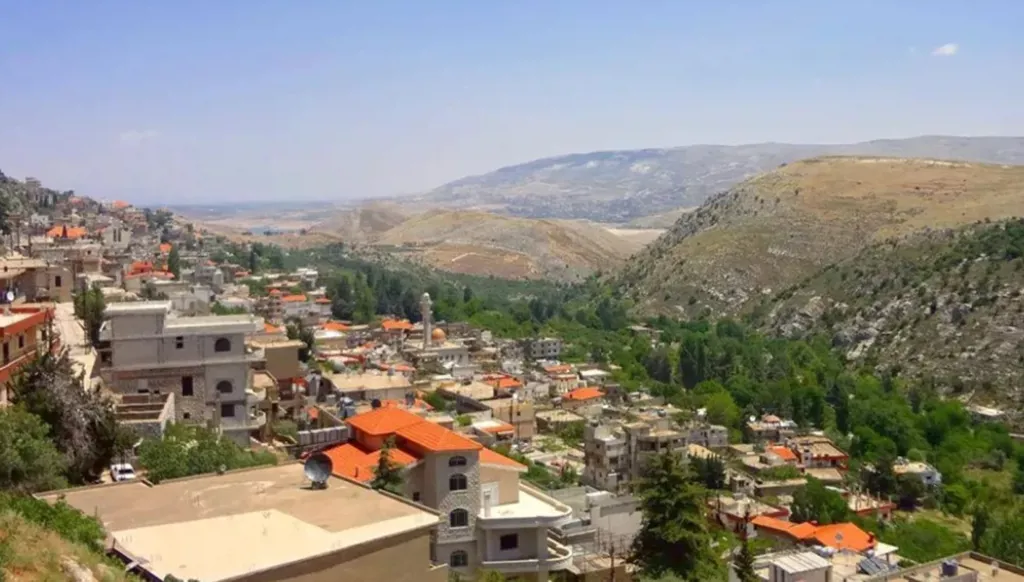 جسر سحمر-مشغرة تحت التهديد... والبلدية تحذر