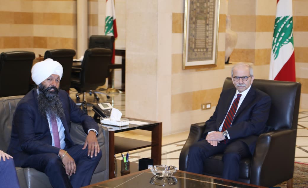 Salam discusses supporting the pharmaceutical industry and promoting recovery in the south