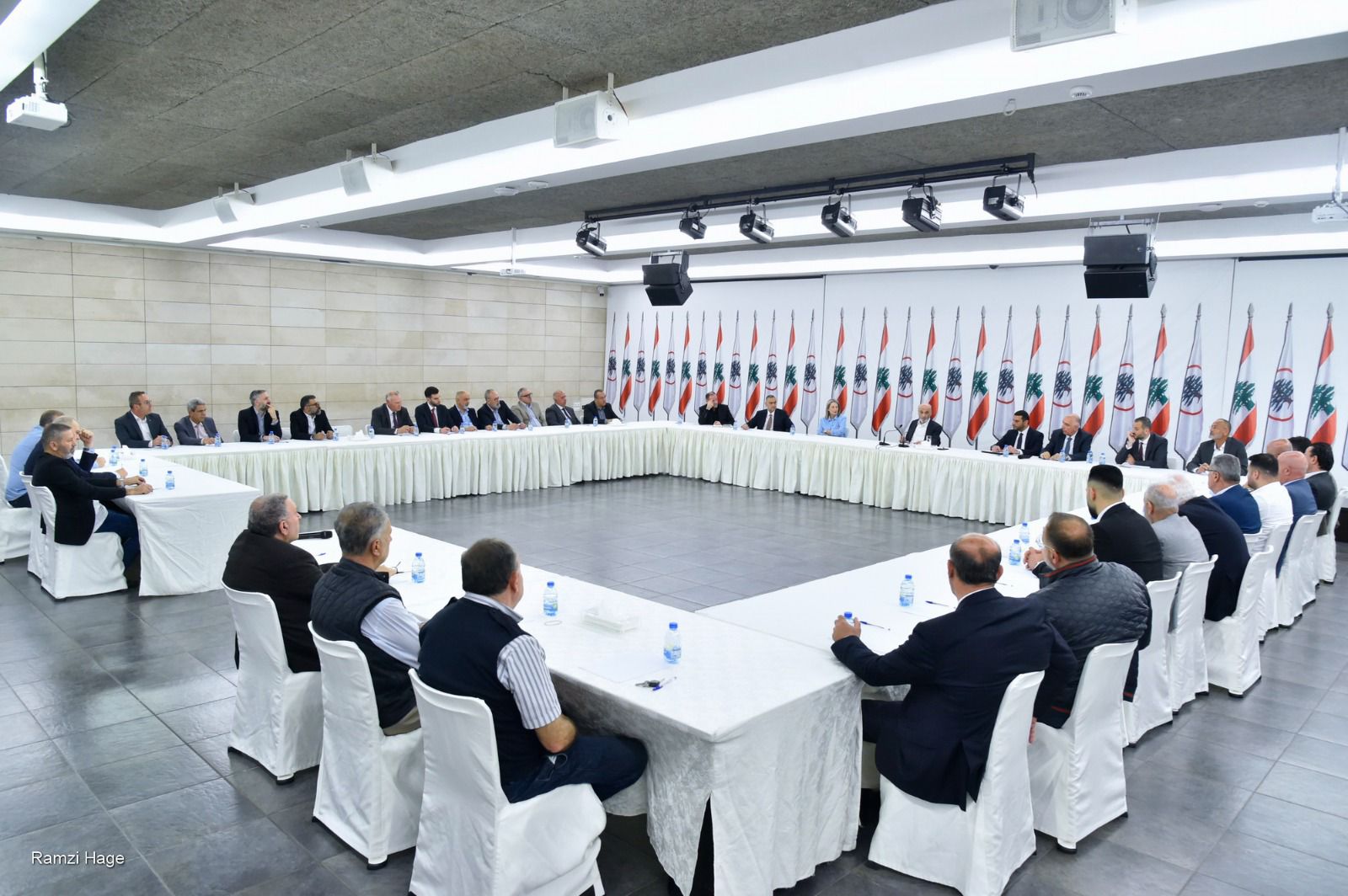 Geagea met with a delegation from the municipalities of the southern border villages