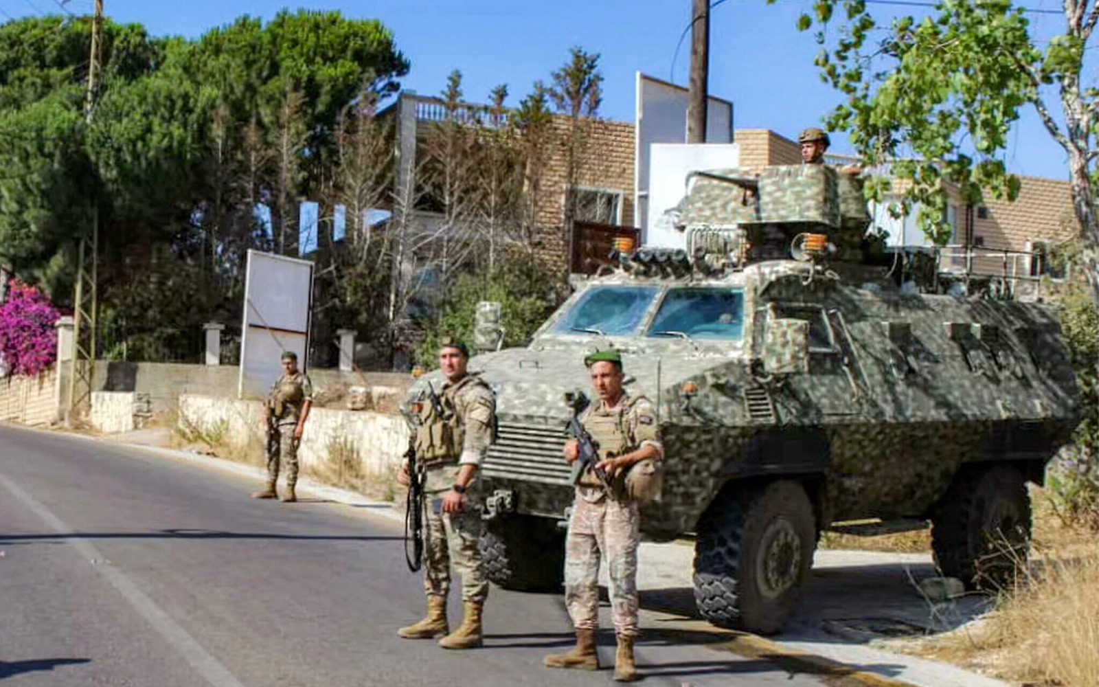 الجيش يبدأ الانتشار في زوطر الغربية… وتحذير للمواطنين