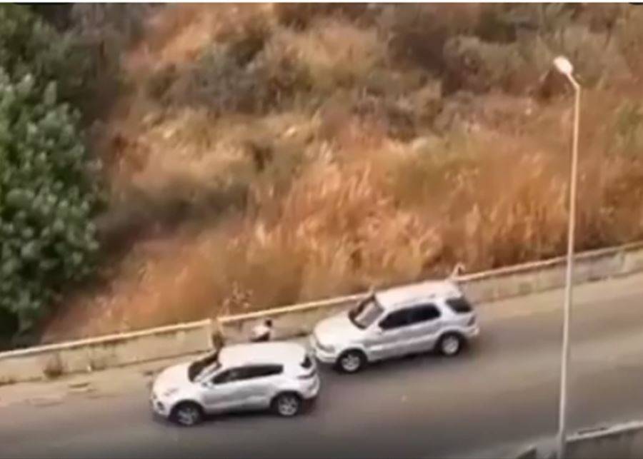 In Amchit... a road was blocked and a citizen was kidnapped in broad daylight