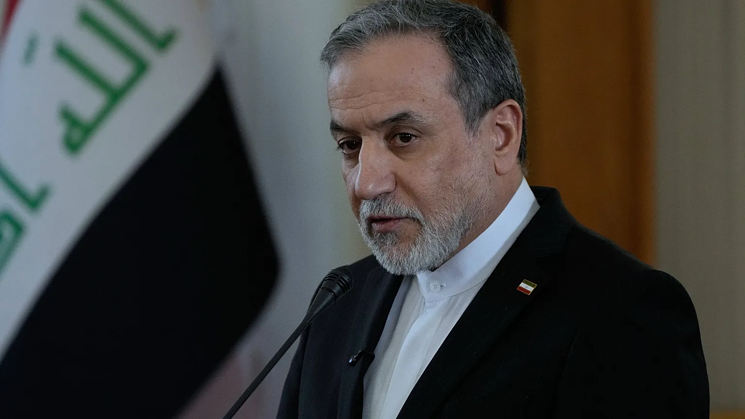 مستمرون في الدعم.. عراقجي: نتابع بجدية إنهاء الحرب والاحتلال في لبنان
