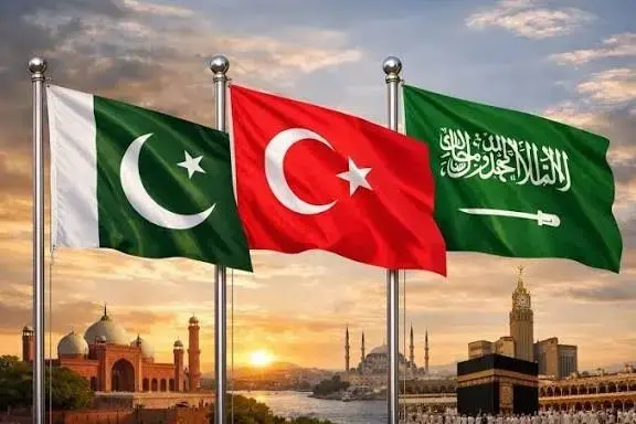 اتفاقية ثلاثية بين السعودية وتركيا وباكستان... وتحذير: أي هجوم على إحداها يُعد هجومًا عليها جميعًا