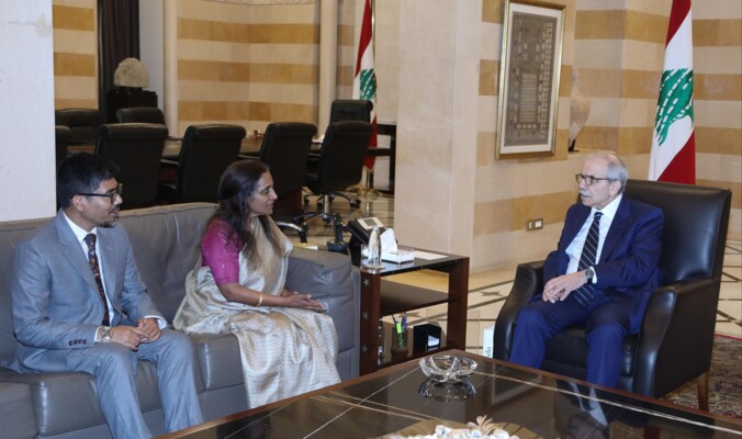 Salam discussed bilateral relations with the Indian Deputy Minister of External Affairs and received contract professors at the Lebanese University