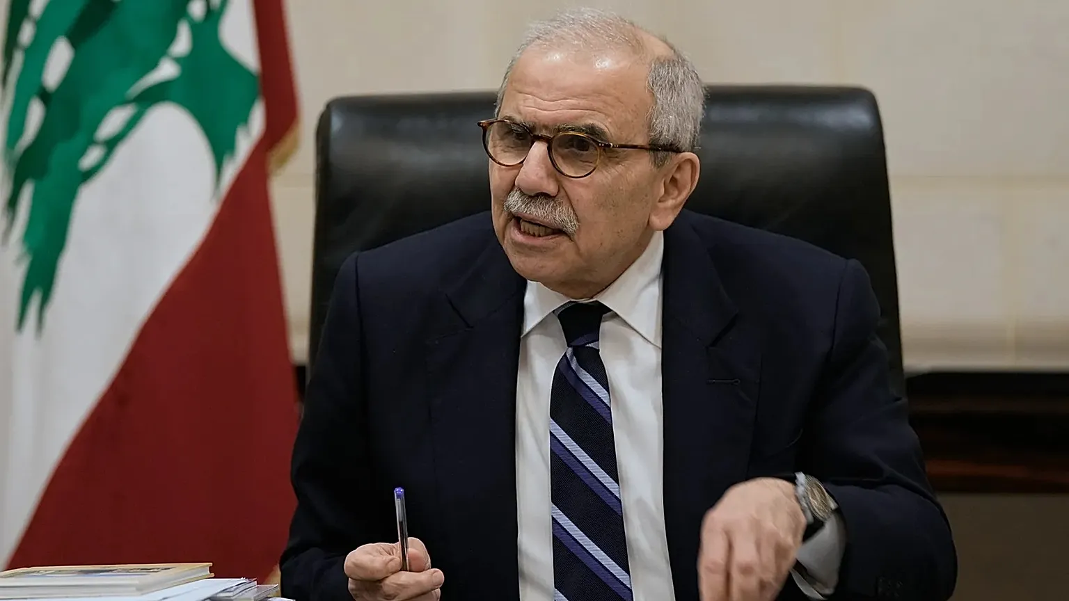 سلام يدين الاعتداءات على السعودية