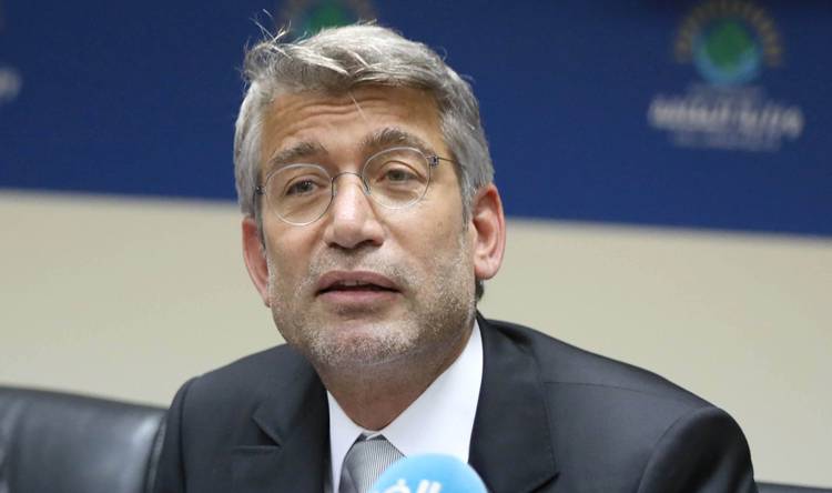 فياض ينتقد "ورقة الكهرباء": فتح عشوائي للقطاع يهدد بالفوضى والتحاصص