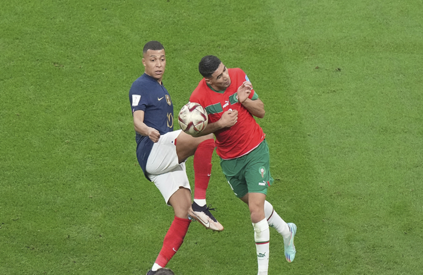 فرنسا تقصي المغرب... وتتأهل للدور النصف نهائي