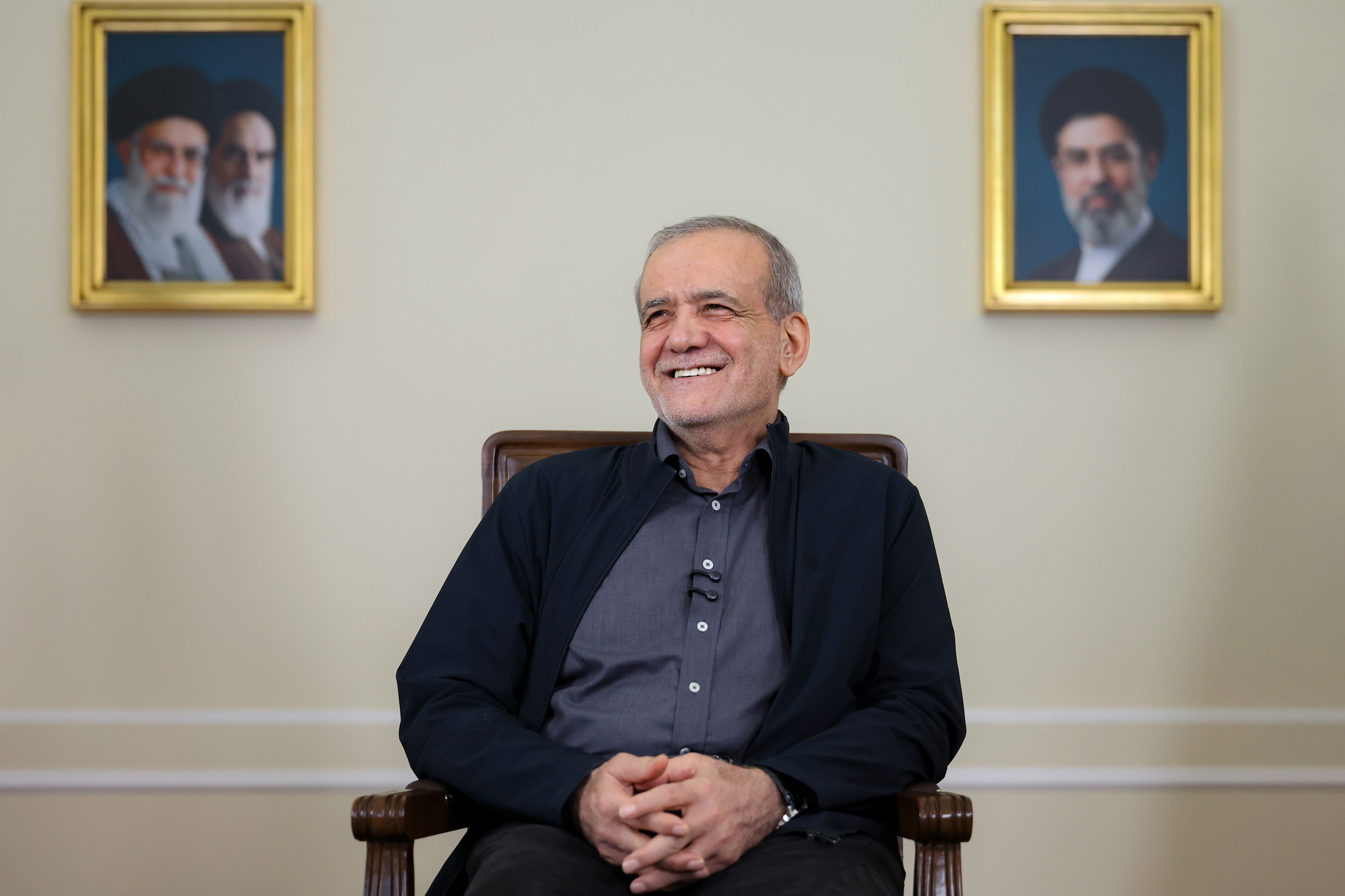 الرئيس الإيراني: لن أستقيل مهما حدث