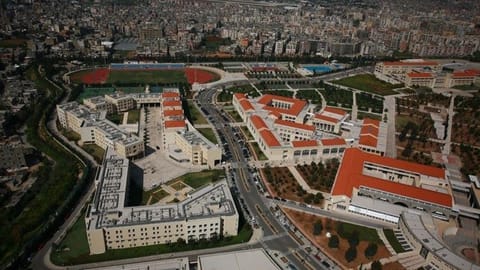"تستخدم اسم الجامعة وشعارها".. "اللبنانية" تحذر من إعلانات "احتيالية"