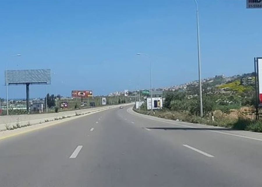 ترك سيارته وفرّ... مواطن يثير الهلع في صور