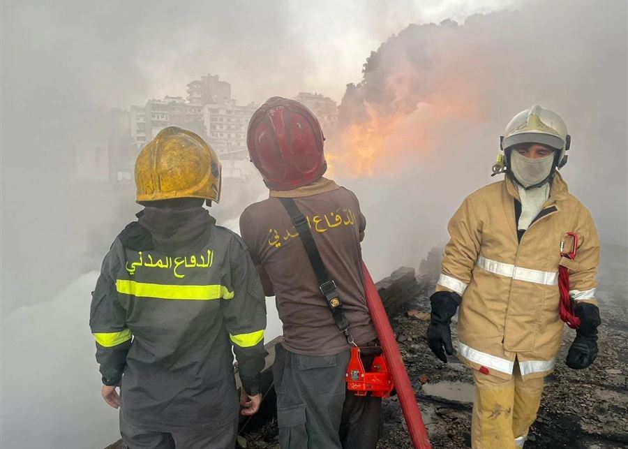 كابلات وبلاستيك ودخان كثيف... ماذا جرى في مستودعات أوجيرو؟