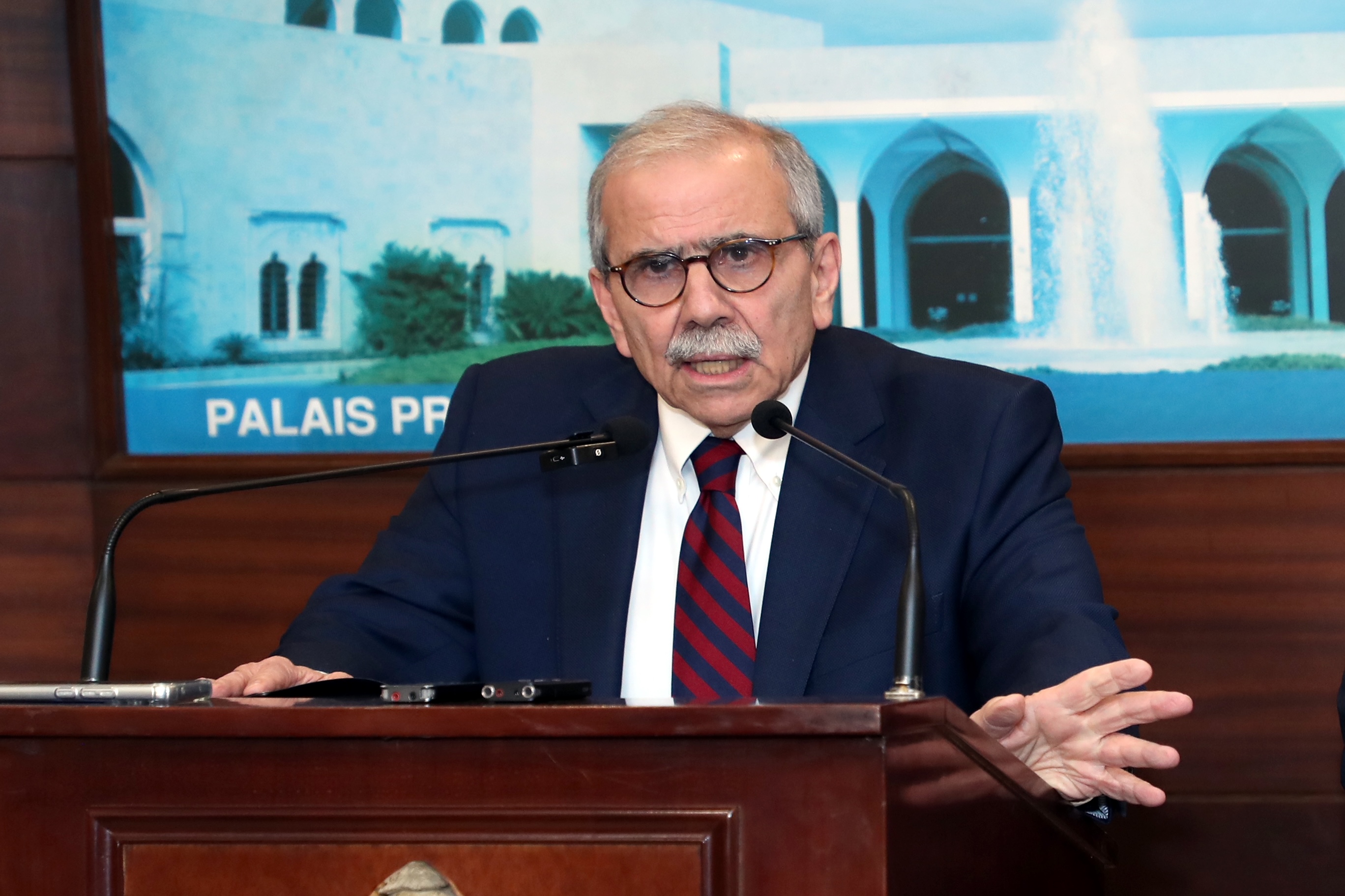 سلام: عازمون على تعزيز قدرات الجيش وتحسين أوضاعه