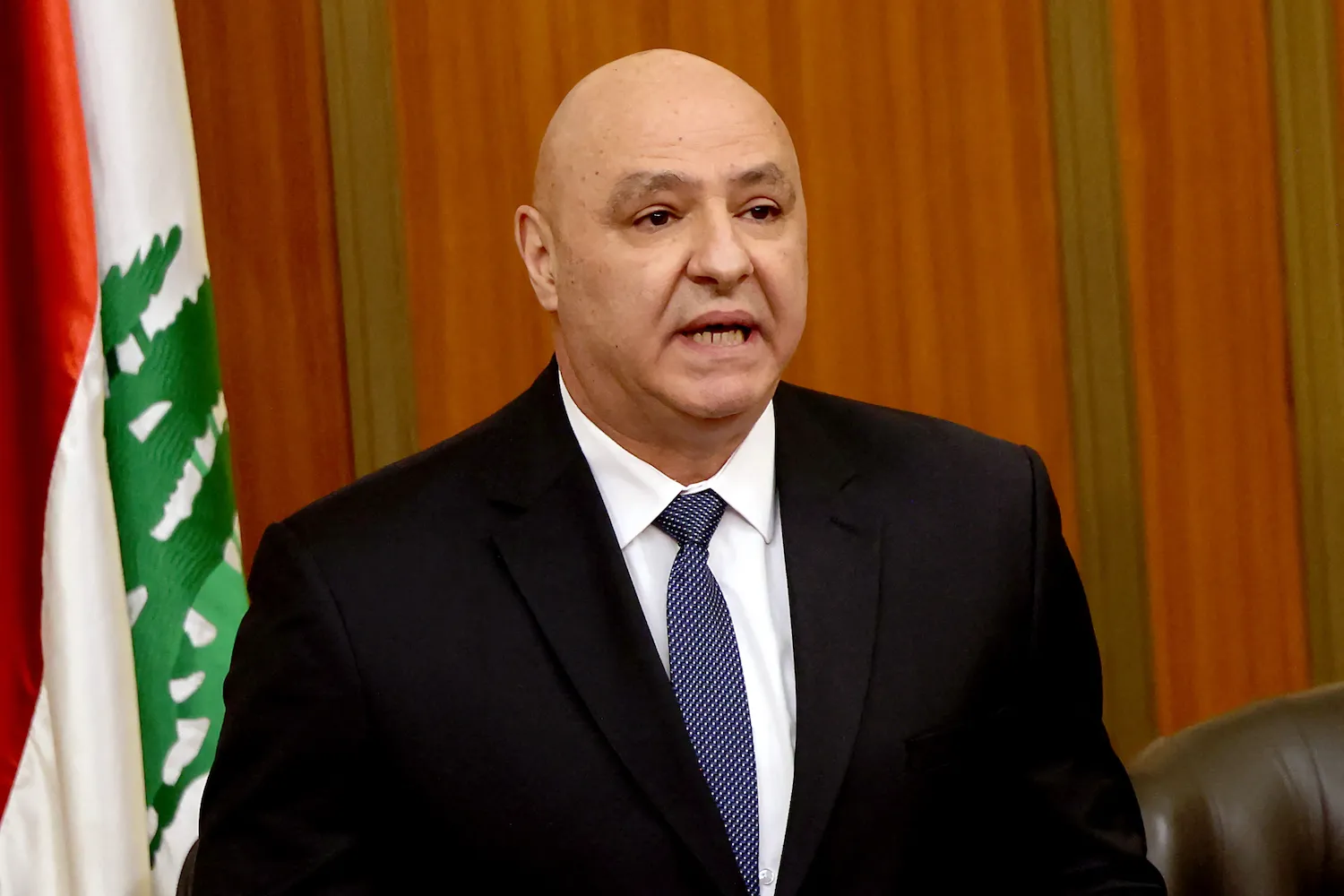 عون مهنئًا تبون: نعتز بالعلاقات اللبنانية الجزائرية