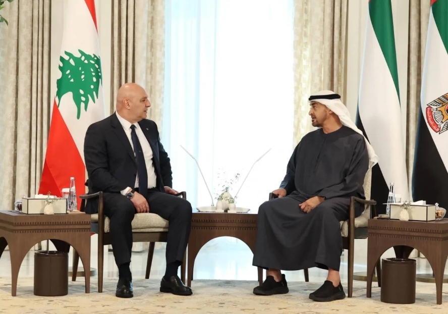 عون تلقى اتصالا هاتفيا من رئيس الامارات وعرض معه الاوضاع العامة
