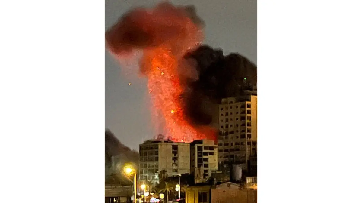غارات عنيفة تهزّ صور واستهداف شقة في صيدا... وانذار اسرائيلي لهذه المباني