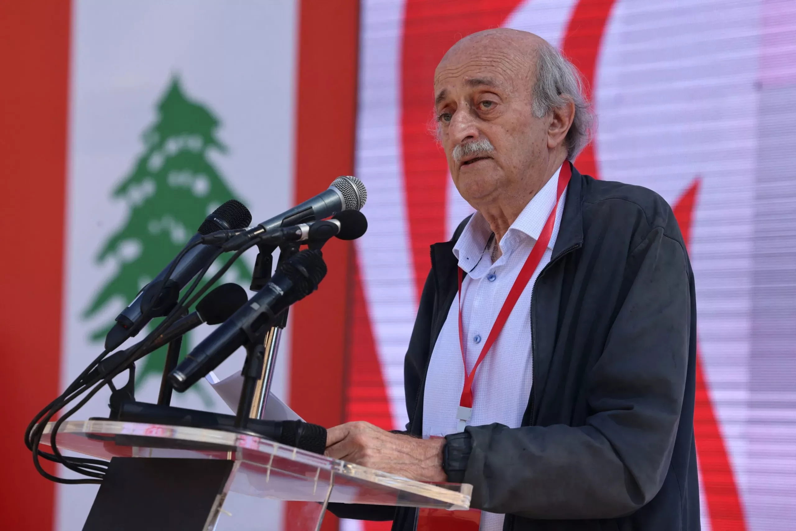جنبلاط: نتنياهو لن يتوقف في لبنان... وعناصر حزب الله أبناء البلد