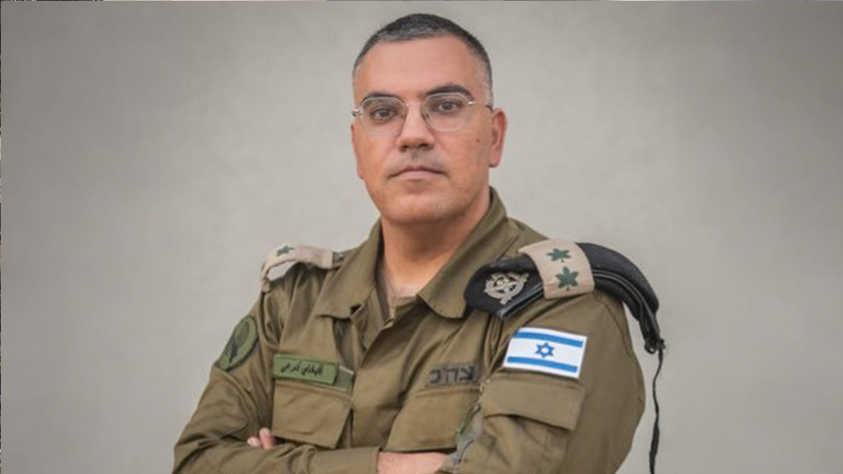 أدرعي لكارول سماحة: “دود الخل منه وفيه”!